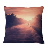 Designart Vintage Biker na Sunset - Moderni pejzažni tiskani jastuk za bacanje - 12x20