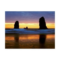 Zaštitni znak likovna umjetnost 'Canyon Beach Sunset Cannon Beach Oregon Color Canvas Art by Monte Nagler